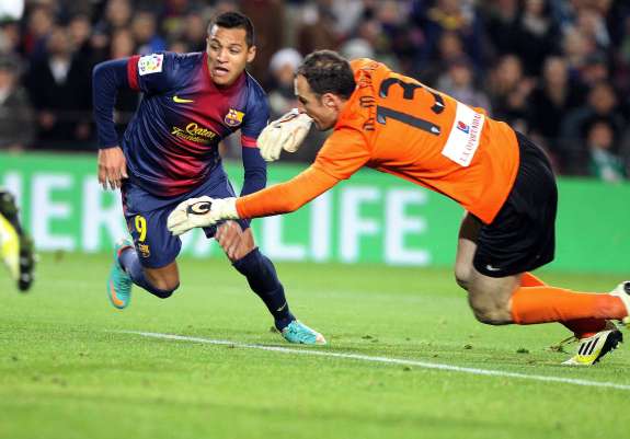 Vilanova défend Alexis Sánchez