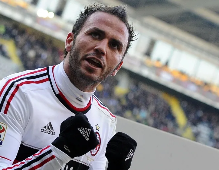 Pazzini s&rsquo;offre Bologne