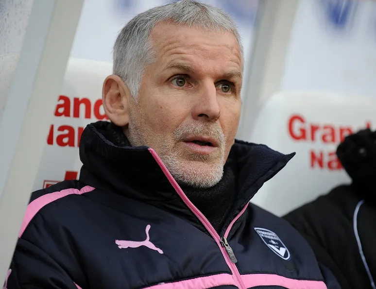 Gillot, l’arbitrage dans le nez ?