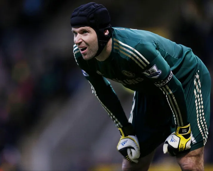 Čech de nouveau blessé