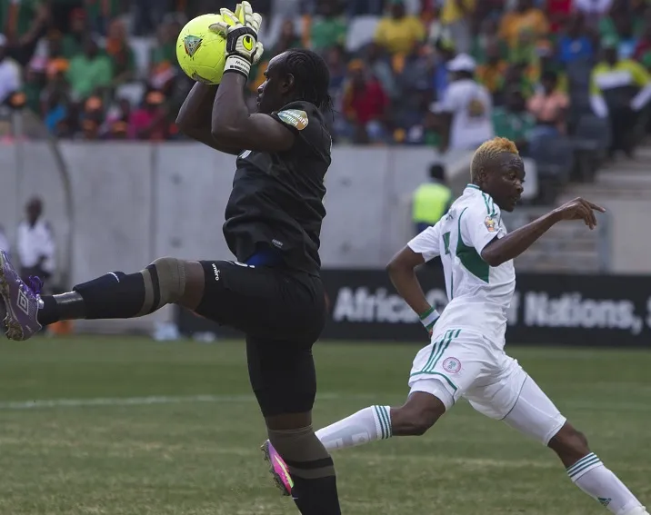 Mweene sauve la Zambie