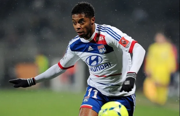 Bastos signe à Schalke