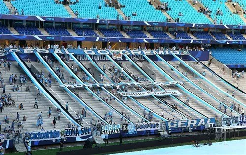 Brésil : Les barrières de sécurité ont cédé