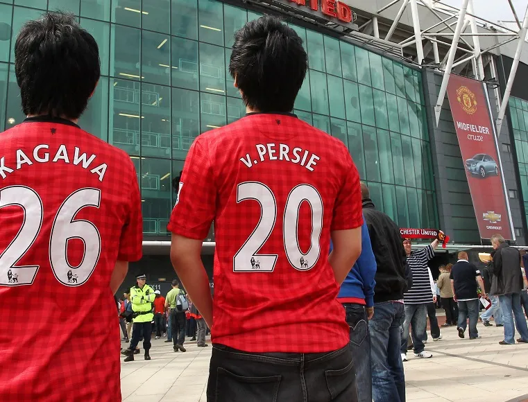 Van Persie explose les ventes de maillots