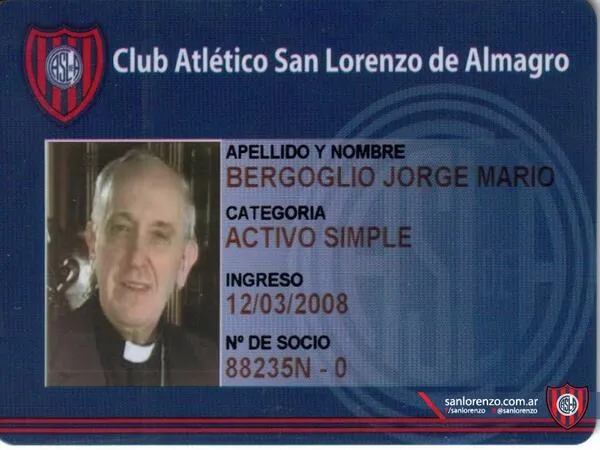 Photo : le pape, socio de San Lorenzo