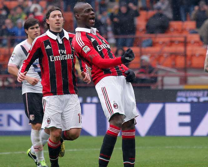 Cavani répond à Balotelli