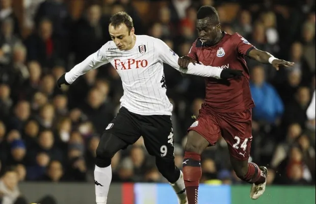 Berbatov crucifie Tottenham