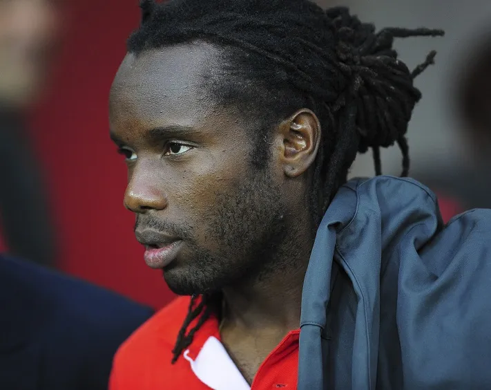 Luyindula a reçu son visa