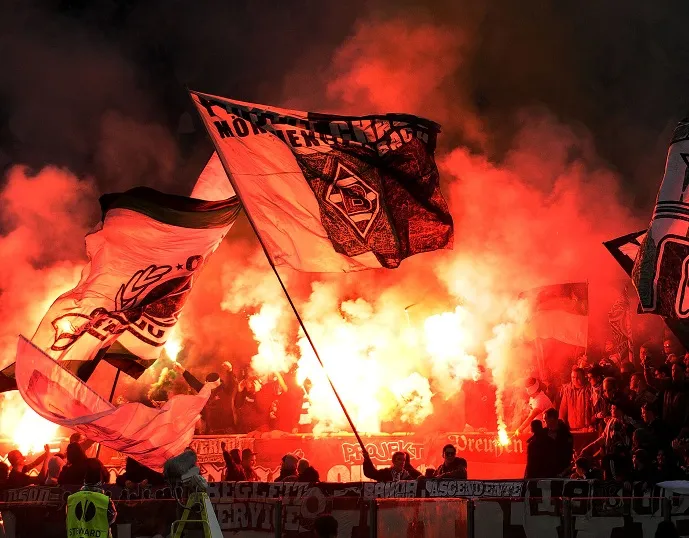 Trois fans de M’Gladbach poignardés