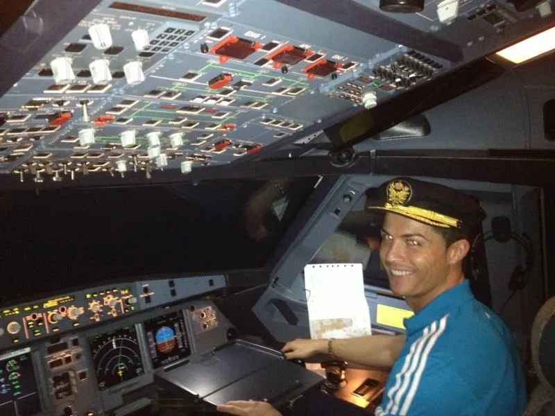 Photo: Ronaldo, pilote d’avion
