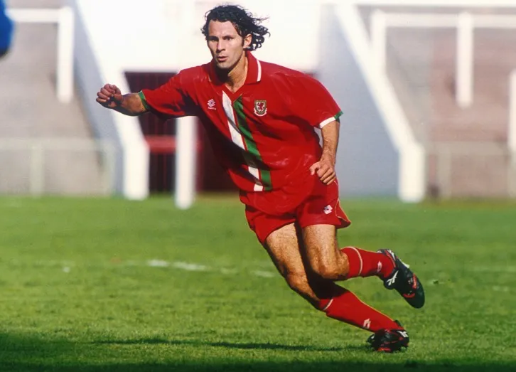 En 999 matchs, Ryan Giggs a connu…