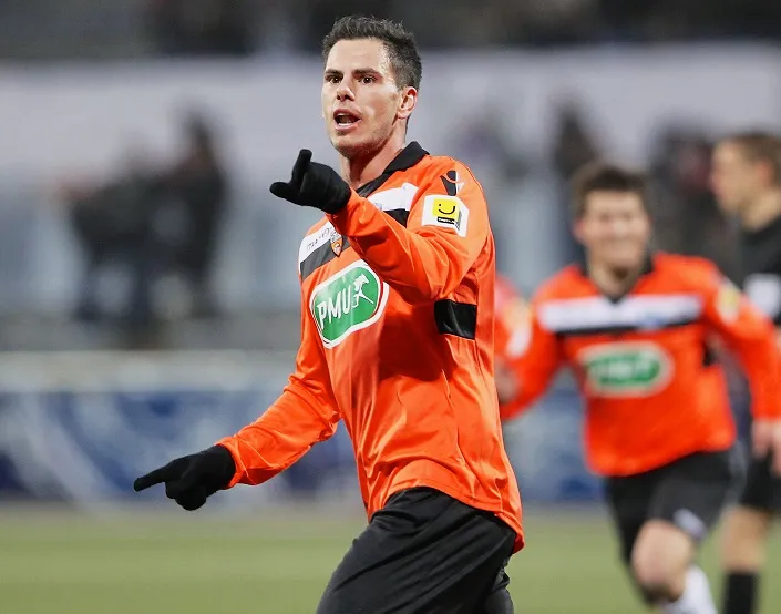 Aubameyang, Aliadière ou Payet ?