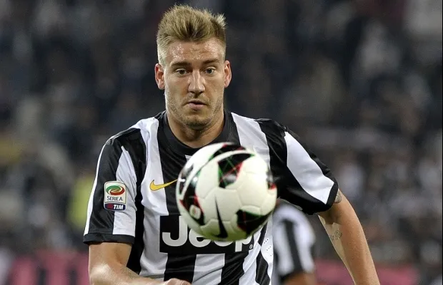 Bendtner suspendu 6 mois