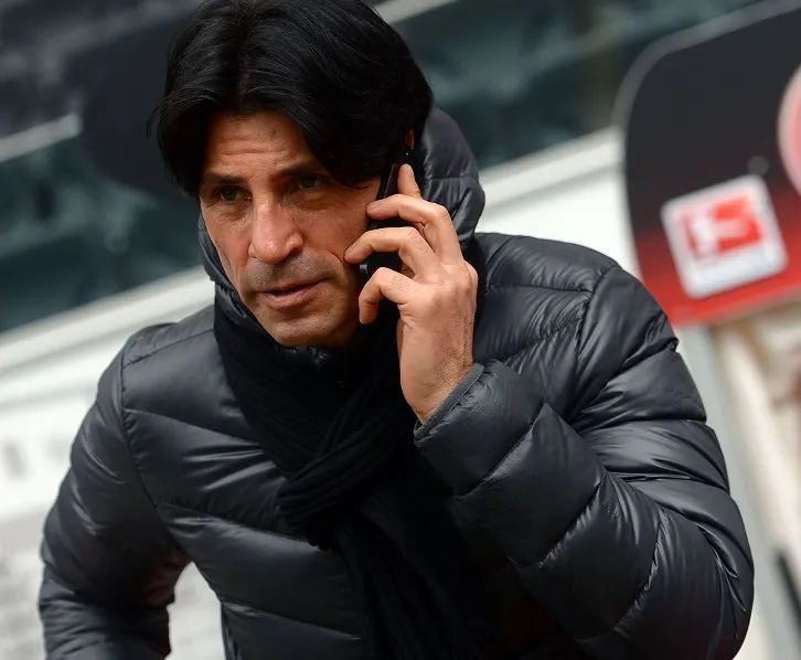 L&rsquo;Eintracht Francfort bat Schalke 04