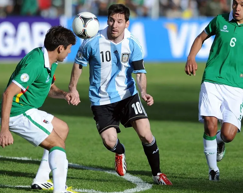 Messi vomit contre la Bolivie