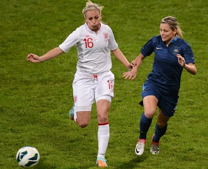 Prête à se dénuder pour le foot féminin