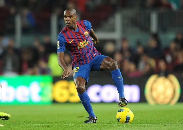 Abidal de retour dans le groupe du Barça