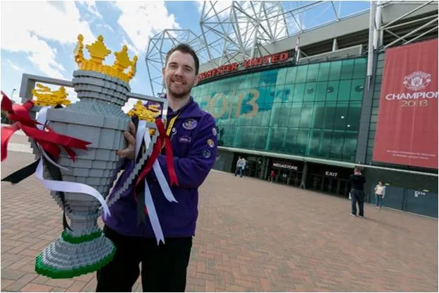 Photo : le trophée en Lego de MU