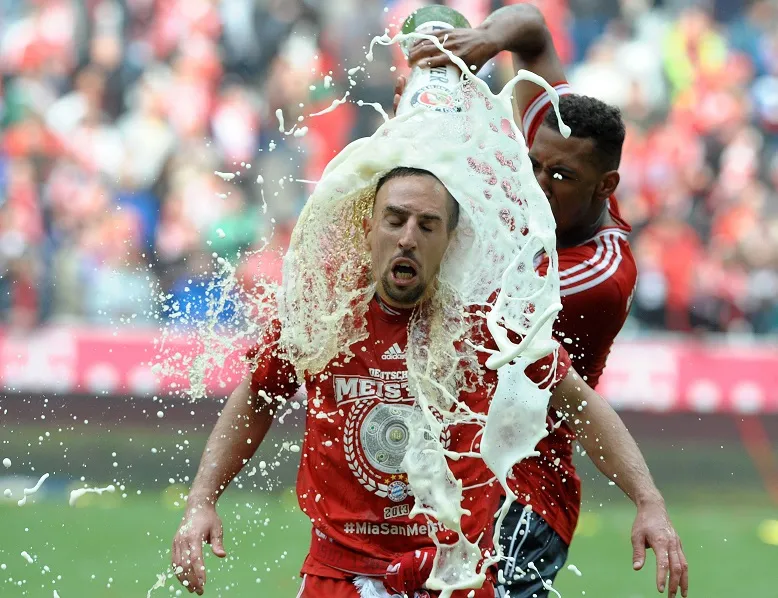 Photo : Douche alcoolisée pour Ribéry