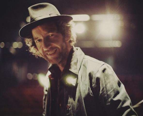 Arthur H : «<span style="font-size:50%">&nbsp;</span>Le football est un sport de gamin<span style="font-size:50%">&nbsp;</span>»