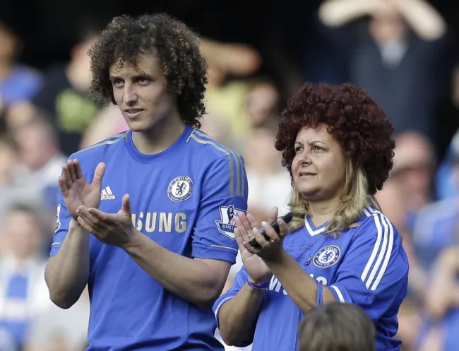 Photo : David Luiz et mère