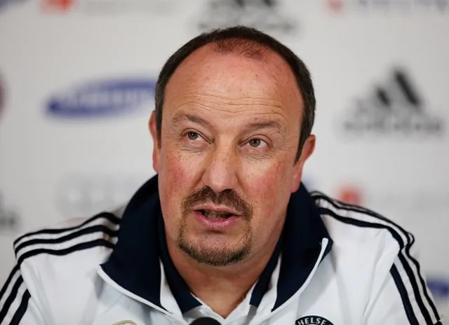 Paris tente Benitez