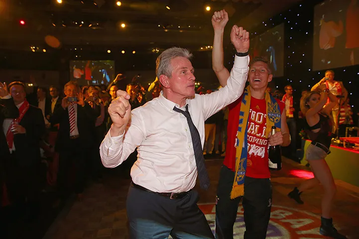 Photo : Jupp Heynckes sur le dancefloor