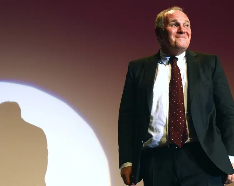 Hoeness poussé vers la sortie ?