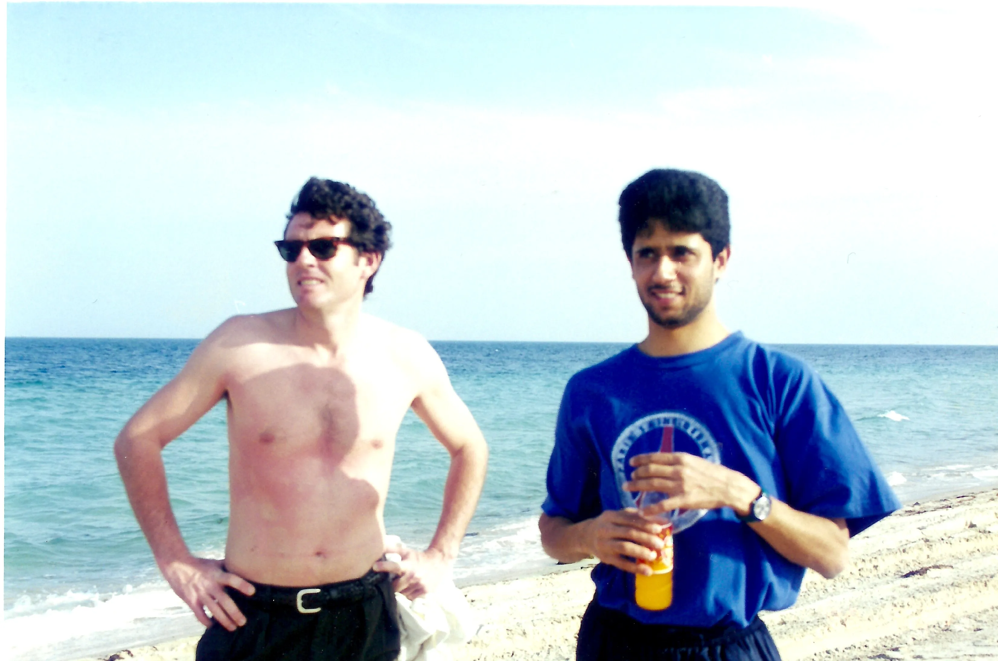 Photo : Al-Khelaïfi et son t-shirt PSG 98