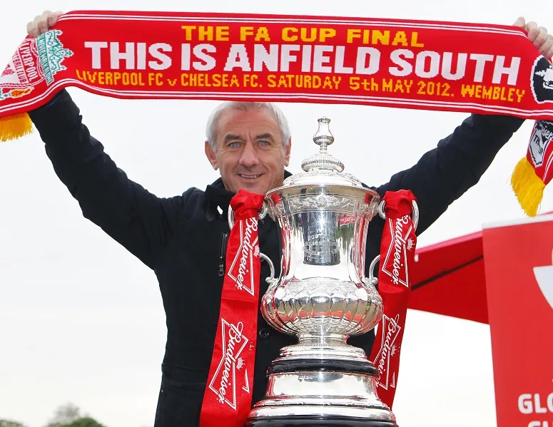 Ian Rush au secours de Suarez