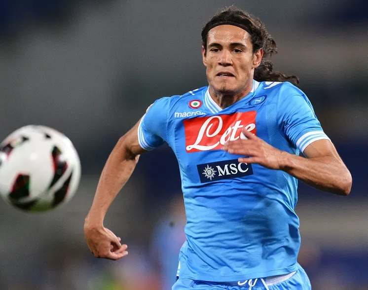 ManCity fait deux offres pour Cavani