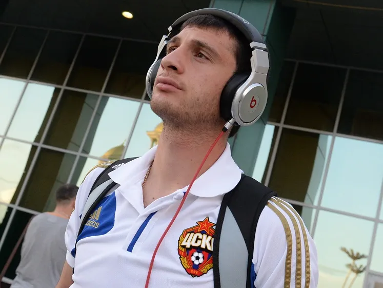 Dzagoev prend trois mois