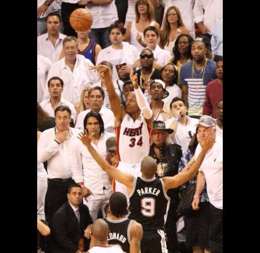 Photo : Ray Allen, TP et… Falcao