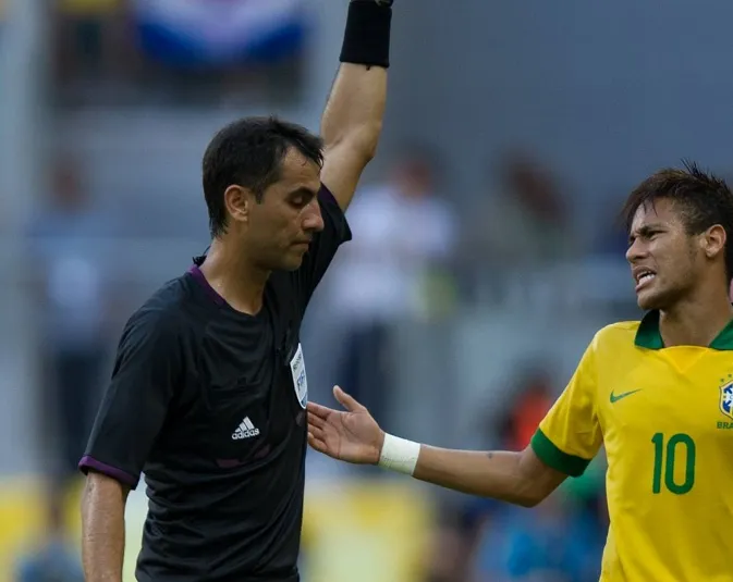 Brésil-Italie : l&rsquo;arbitre reconnaît son erreur