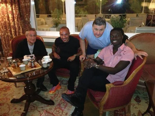 Photo : Faubert, Gomis, Ménès et une tisane