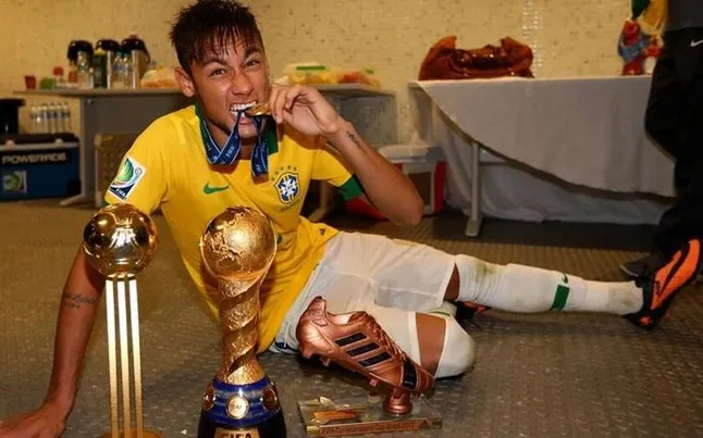 Photo : Neymar et ses trophées