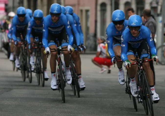 Blog : 10 histoires de chrono par équipes