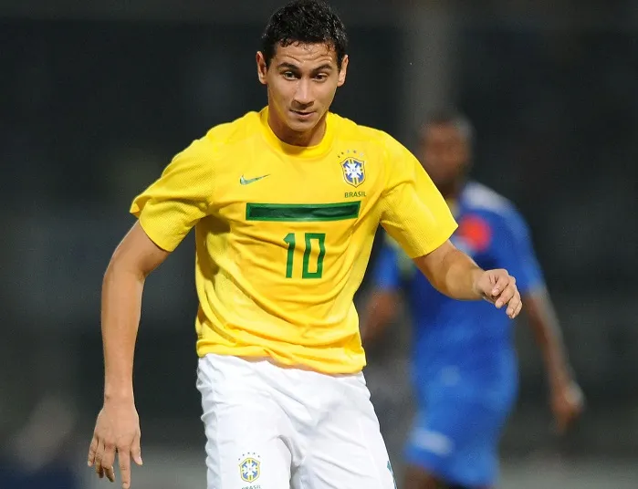 São Paulo calme le PSG pour Ganso