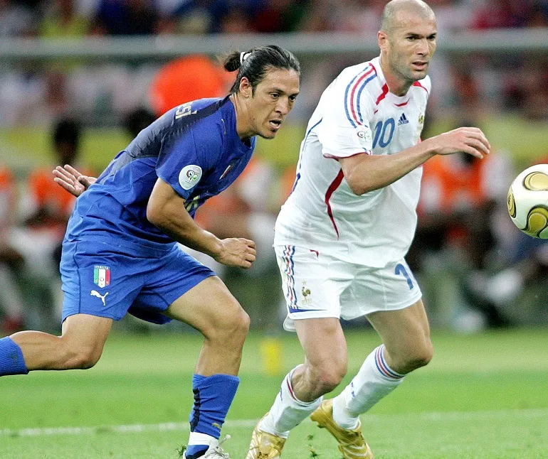 Camoranesi : «<span style="font-size:50%">&nbsp;</span>À la Juve, Zlatan n&rsquo;était qu&rsquo;un joueur parmi les autres<span style="font-size:50%">&nbsp;</span>»