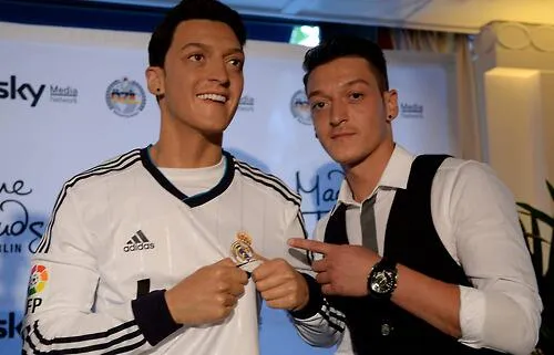 Photo : Özil chez Madame Tussaud