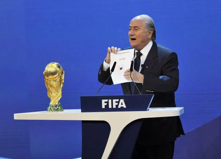 Blatter veut le Mondial 2022 en hiver