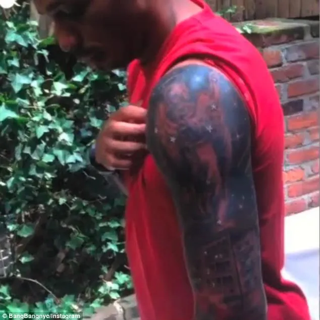 Photo : le tatouage de Thierry Henry