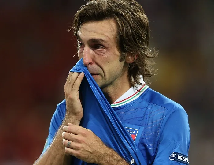 «<span style="font-size:50%">&nbsp;</span><i>Pirlo est le football</i><span style="font-size:50%">&nbsp;</span>»