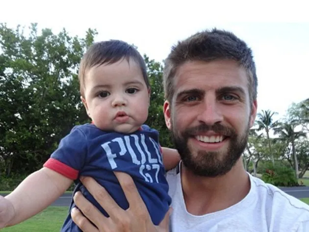 Photo : Shakiro le papa poule