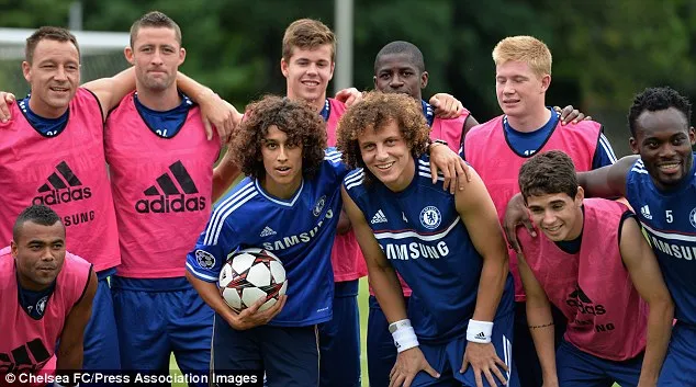 Photo : Deux David Luiz à Chelsea