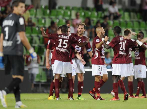 Ligue 2 : Angers premier leader
