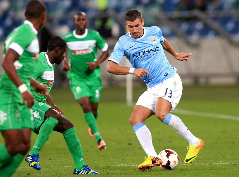 Kolarov proche de la Juve