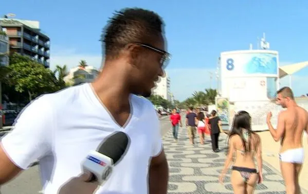 Photo : Obi Mikel aime les bikinis