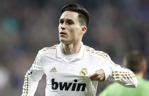 Callejón signe à Naples