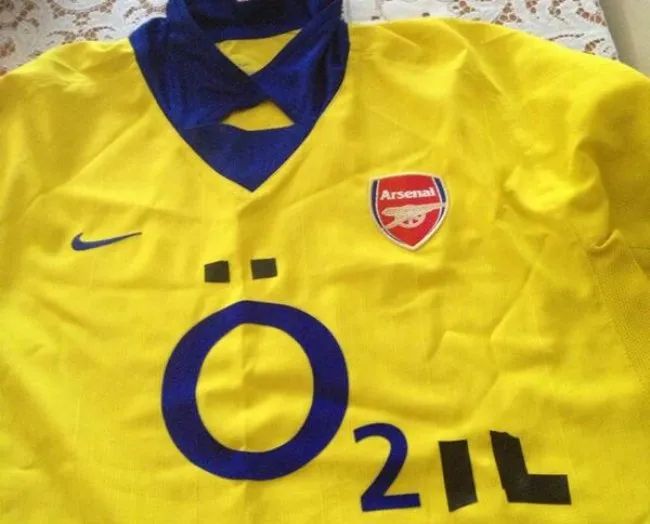 Photo : La première photo du maillot d’Özil
